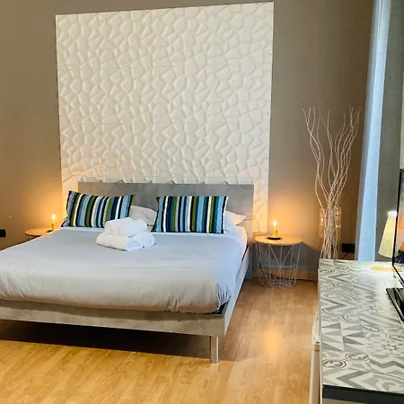 Stesicoro Inhabit - Center Pensionat 3*