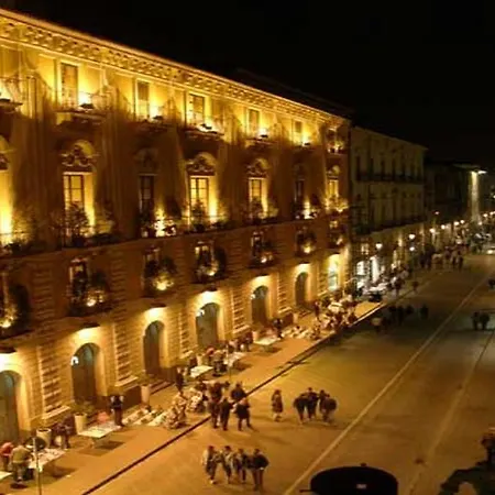 Stesicoro Inhabit - Center Pensionat