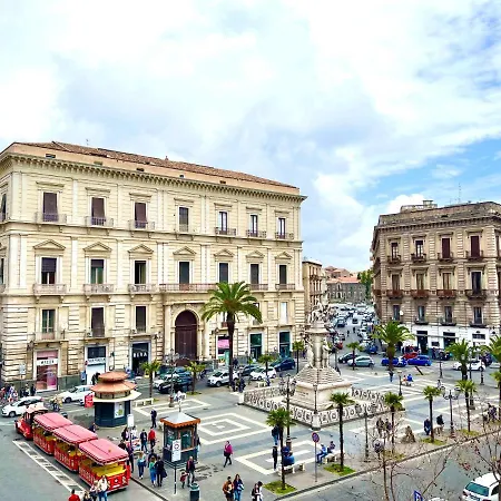 Stesicoro Inhabit - Center 3*