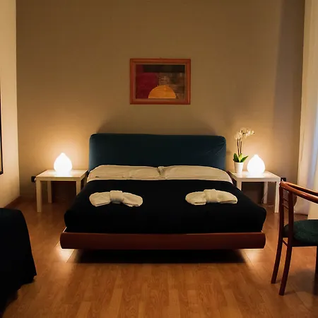 Stesicoro Inhabit - Center Pensionat 3*